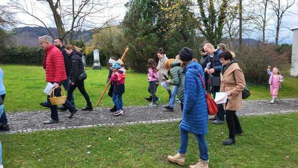 „Jesus, dein Weg ist lang und schwer.  Wir gehen ihn mit – wir fühlen ihn mit.“